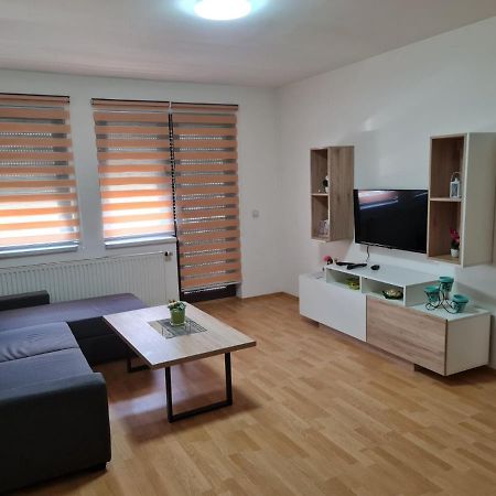 Apartmani Sk Brčko Buitenkant foto