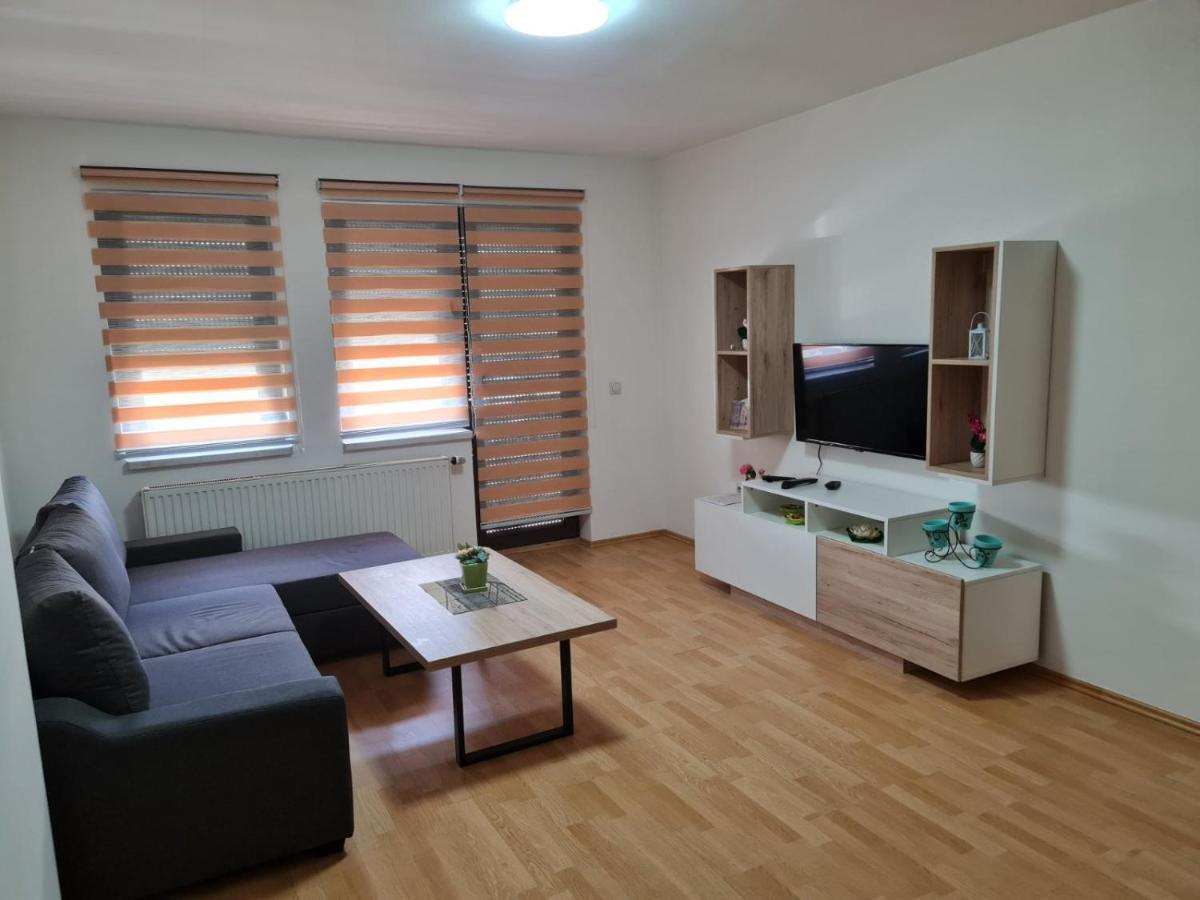 Apartmani Sk Brčko Buitenkant foto